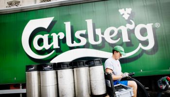 Carlsberg уволит 2 тысячи сотрудников из-за плохих продаж пива в России