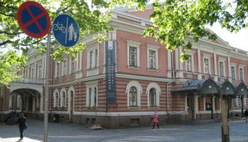 Финляндия: русский гарнизонный театр выставят на продажу