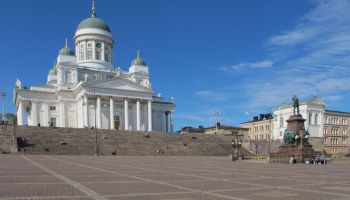 Финляндия: в Хельсинки на Сенатской площади могут появиться рестораны под открытым небом