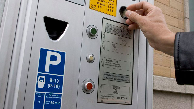 В Хельсинки установят «умные» паркоматы