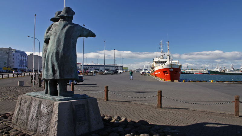 Исландия прощается с кризисом