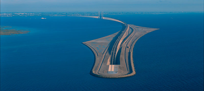 Датско-шведский мост останется открытым, но проблемы будут