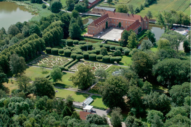 Дания: замок XVI века выставлен на продажу