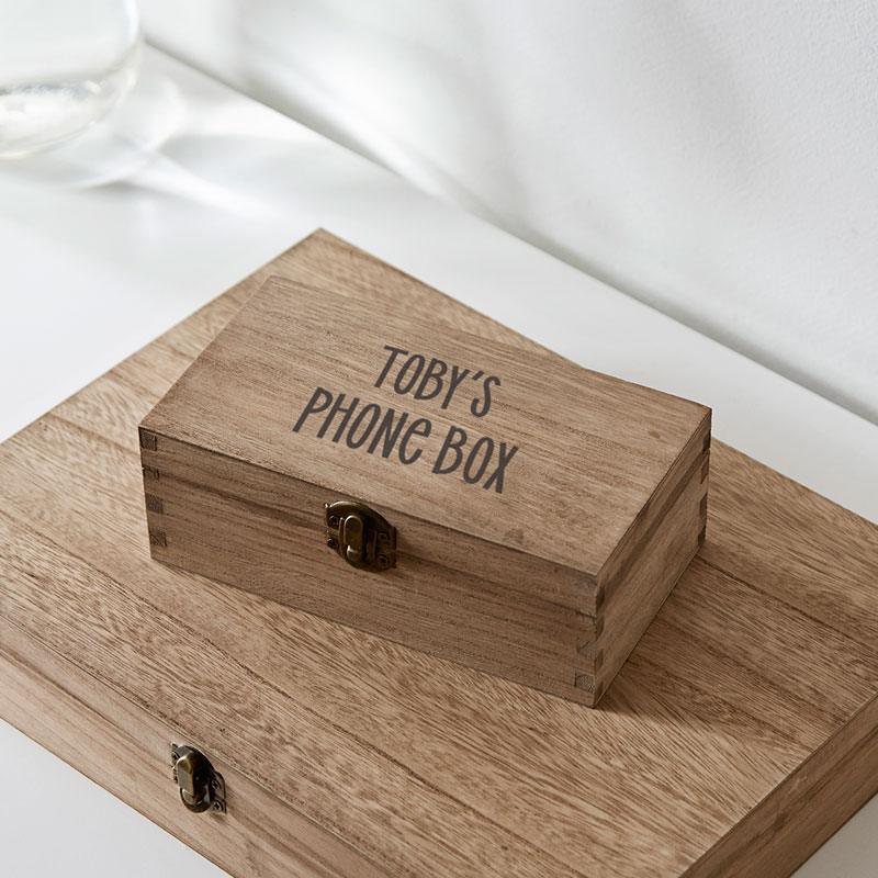 Швеция: коробка для мобильника – самый желанный подарок